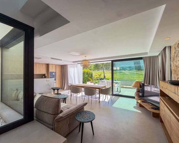 5 Zimmer Villa zu verkaufen in Monforte del Cid mit Pool - 749.000 € (Ref: 10024641)