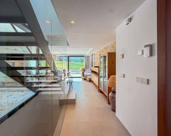 5 Zimmer Villa zu verkaufen in Monforte del Cid mit Pool - 749.000 € (Ref: 10024641)