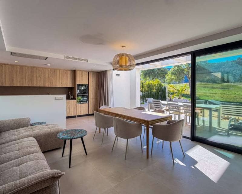 5 slaapkamer Villa te koop in Monforte del Cid met zwembad - € 749.000 (Ref: 10024641)