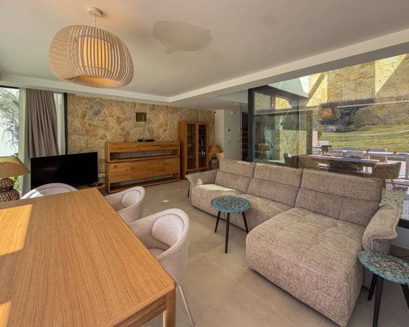 5 slaapkamer Villa te koop in Monforte del Cid met zwembad - € 749.000 (Ref: 10024641)