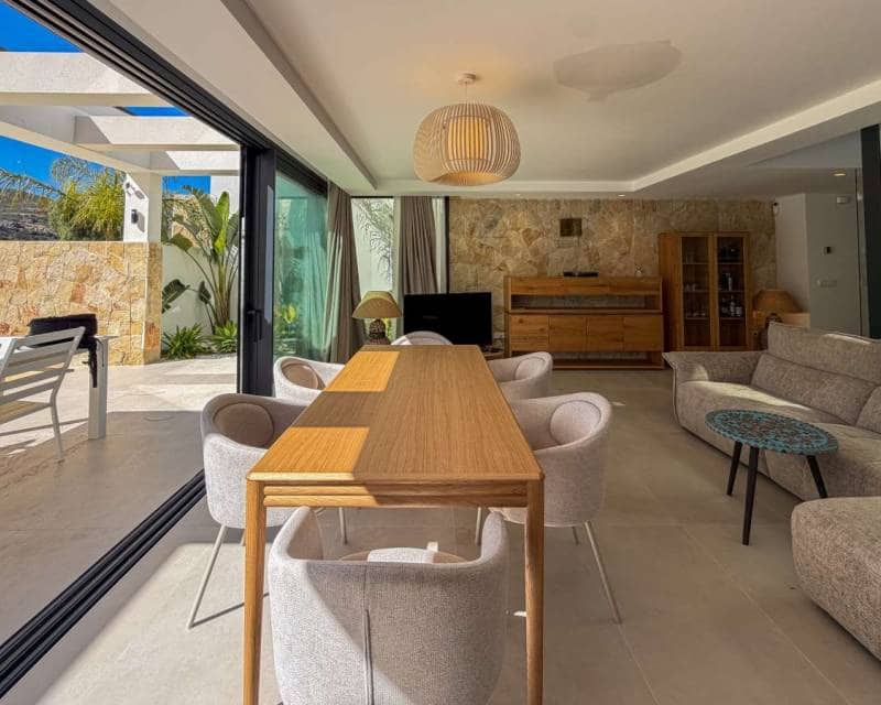 5 slaapkamer Villa te koop in Monforte del Cid met zwembad - € 749.000 (Ref: 10024641)
