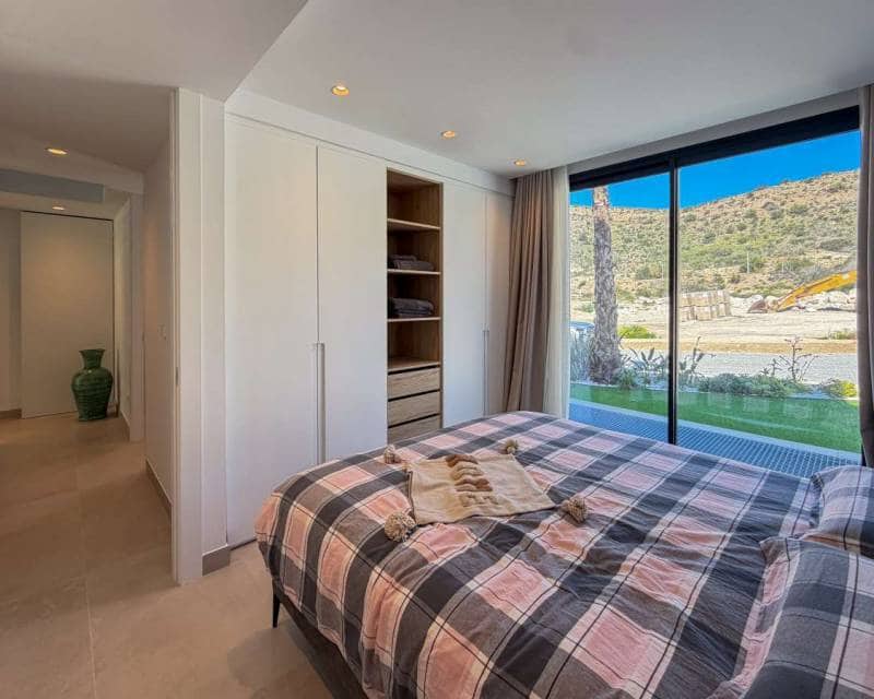 5 slaapkamer Villa te koop in Monforte del Cid met zwembad - € 749.000 (Ref: 10024641)