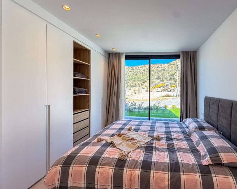 5 slaapkamer Villa te koop in Monforte del Cid met zwembad - € 749.000 (Ref: 10024641)