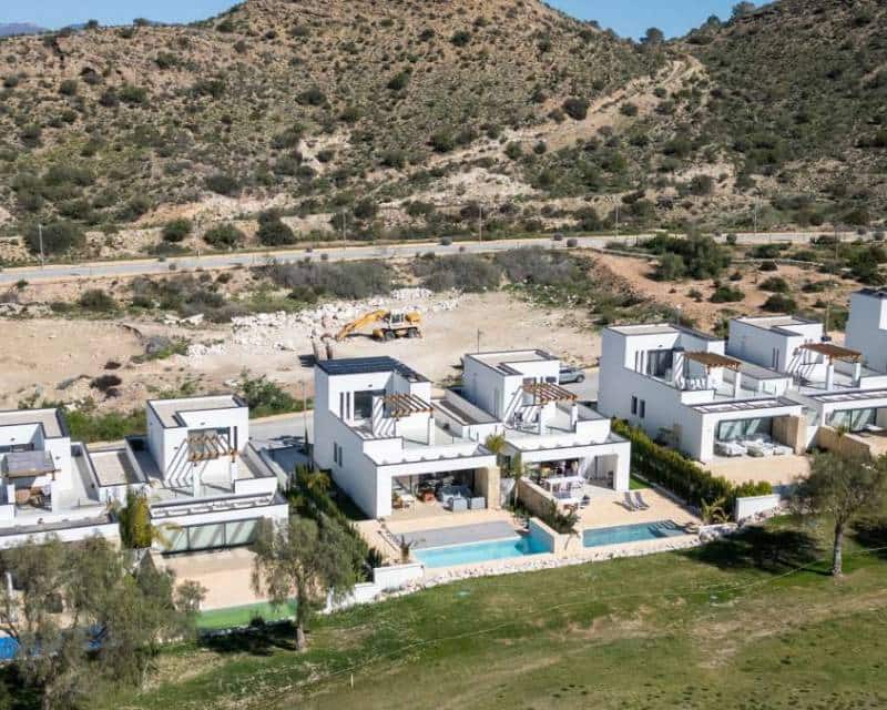 5 slaapkamer Villa te koop in Monforte del Cid met zwembad - € 749.000 (Ref: 10024641)