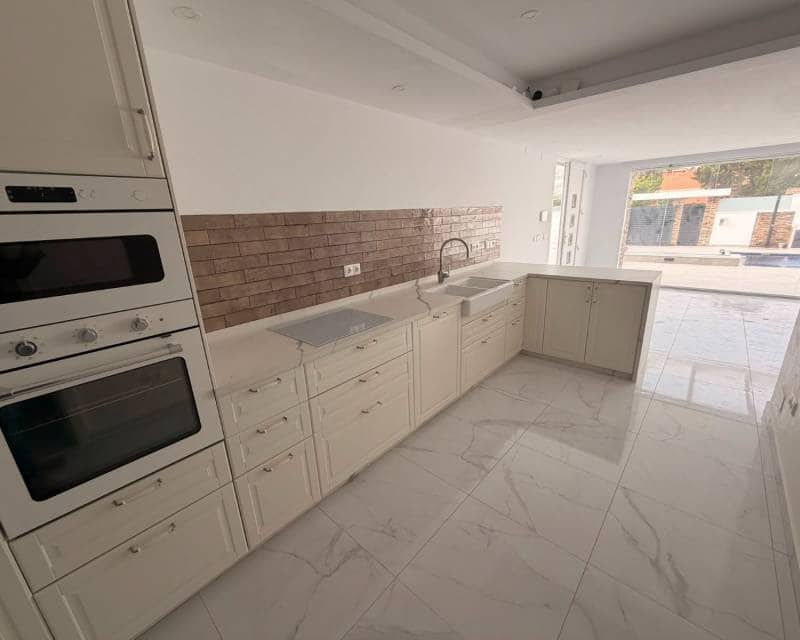 3 makuuhuone Huvila myytävänä paikassa La Siesta mukana uima-altaan - 470 000 € (Ref: 10024642)