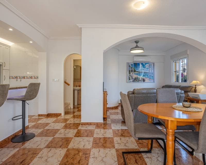 2 chambre Villa/Maison Semi-Mitoyenne à vendre à Orihuela Costa avec piscine - 239 000 € (Ref: 10024724)