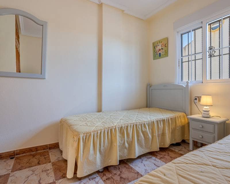 2 chambre Villa/Maison Semi-Mitoyenne à vendre à Orihuela Costa avec piscine - 239 000 € (Ref: 10024724)