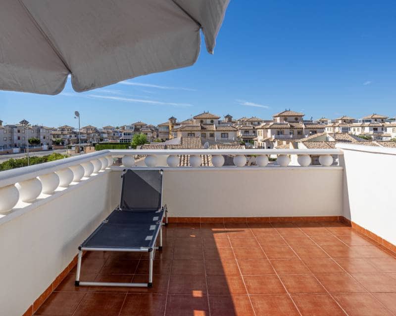 2 chambre Villa/Maison Semi-Mitoyenne à vendre à Orihuela Costa avec piscine - 239 000 € (Ref: 10024724)