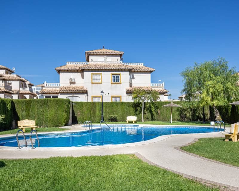 2 chambre Villa/Maison Semi-Mitoyenne à vendre à Orihuela Costa avec piscine - 239 000 € (Ref: 10024724)