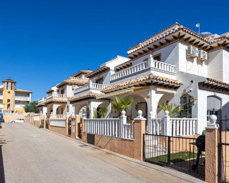 2 chambre Villa/Maison Semi-Mitoyenne à vendre à Orihuela Costa avec piscine - 239 000 € (Ref: 10024724)