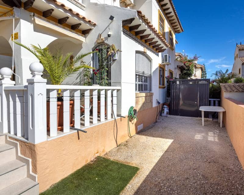 2 chambre Villa/Maison Semi-Mitoyenne à vendre à Orihuela Costa avec piscine - 239 000 € (Ref: 10024724)