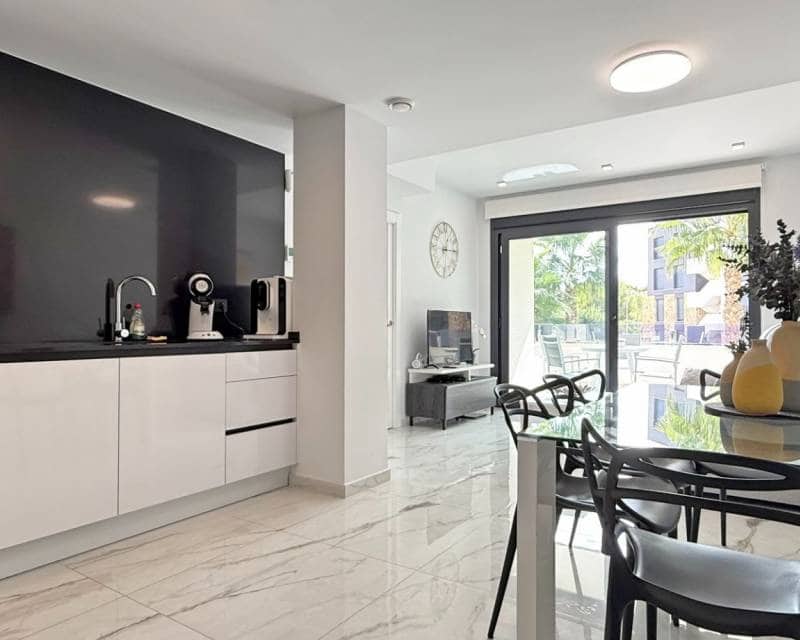 Apartamento de 2 habitaciones en Los Altos en venta con piscina - 249.000 € (Ref: 10024726)