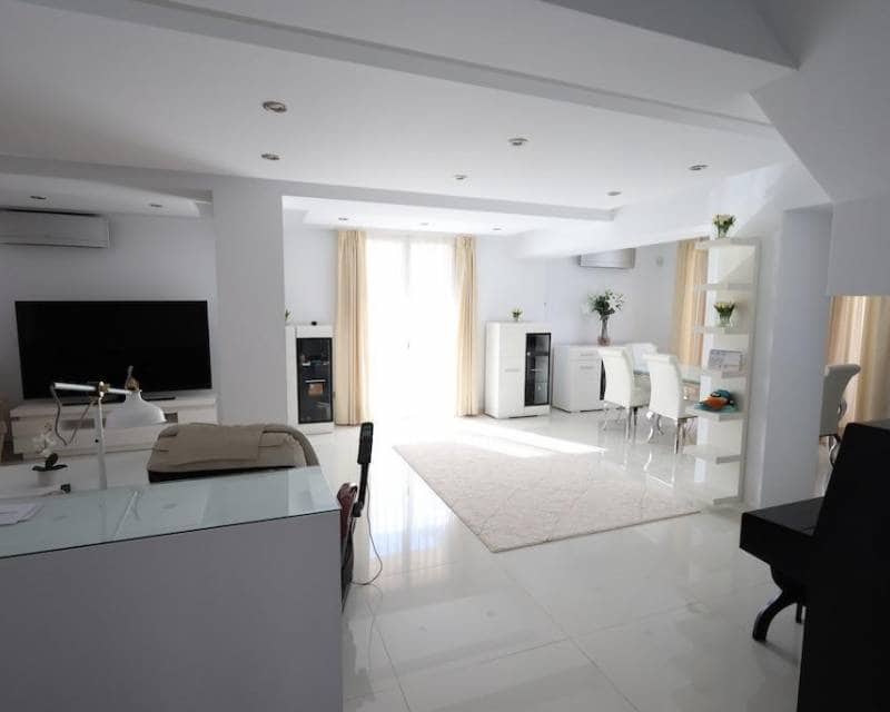 4 bedroom Villa for sale in Orihuela Costa with pool - € 990,000 (Ref: 10024730)