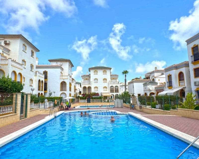 3 slaapkamer Appartement te koop in La Mata met zwembad - € 269.000 (Ref: 10024922)