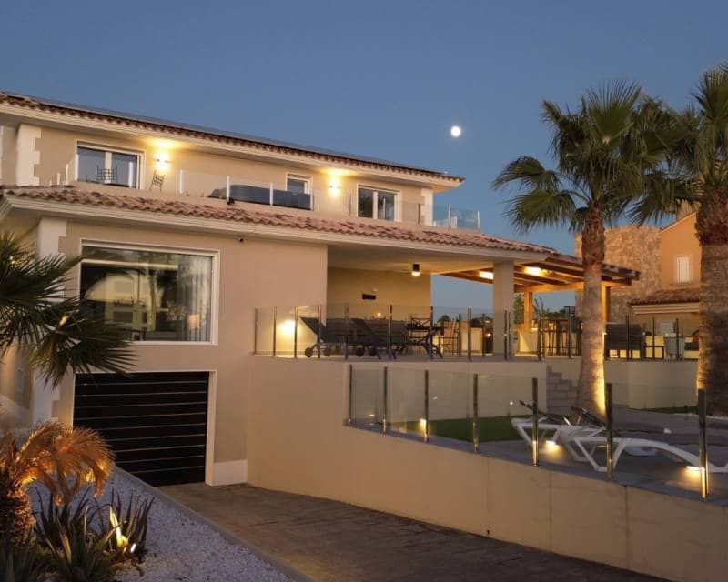 4 chambre Villa/Maison à vendre à Alfaz del Pi / L'Alfas del Pi avec piscine garage - 1 195 000 € (Ref: 10026012)