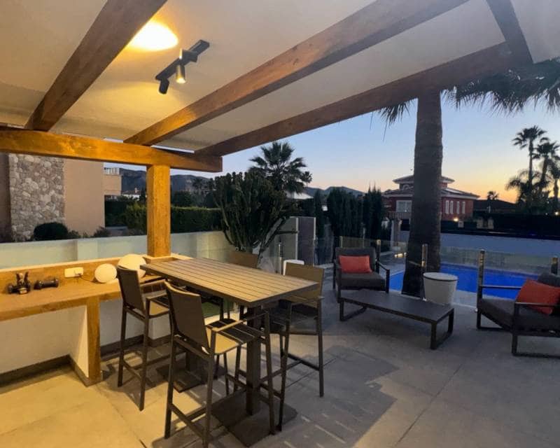 4 chambre Villa/Maison à vendre à Alfaz del Pi / L'Alfas del Pi avec piscine garage - 1 195 000 € (Ref: 10026012)