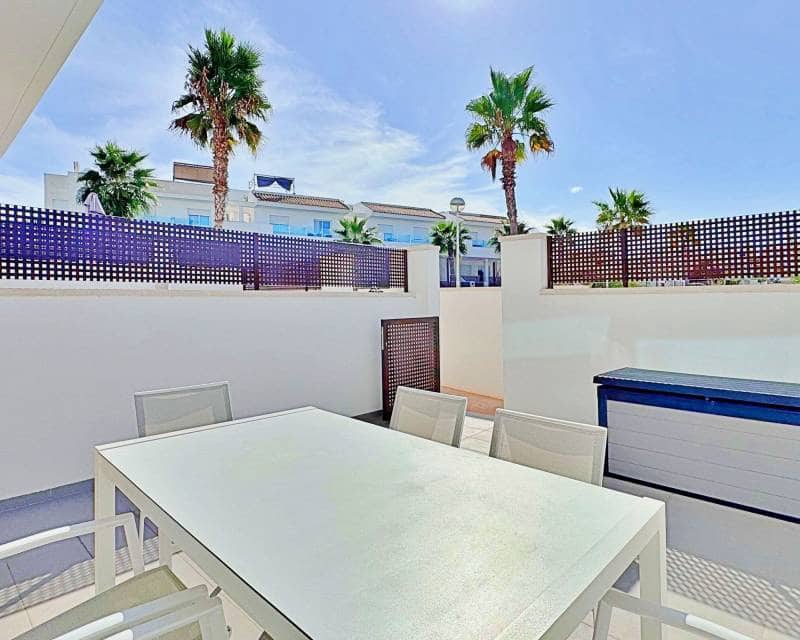 3 slaapkamer Rijtjeshuis te koop in Los Balcones met zwembad - € 326.000 (Ref: 10026013)