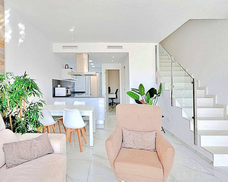 3 slaapkamer Rijtjeshuis te koop in Los Balcones met zwembad - € 326.000 (Ref: 10026013)