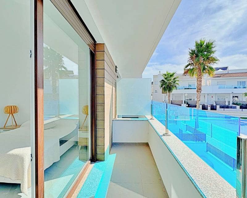 3 slaapkamer Rijtjeshuis te koop in Los Balcones met zwembad - € 326.000 (Ref: 10026013)