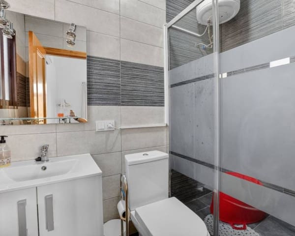 3 bedroom Villa for sale in Aguas Nuevas, Torrevieja with pool - € 496,000 (Ref: 10026213)