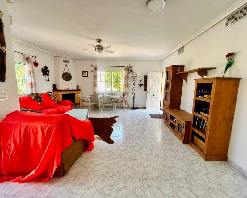 3 soveværelse Villa til salg i Torrevieja med swimmingpool - € 360.000 (Ref: 10026306)
