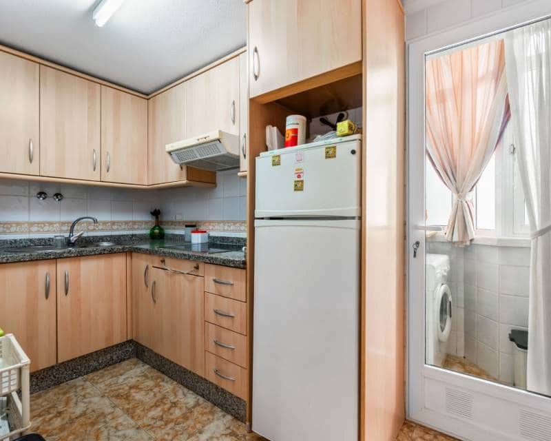 3 bedroom Penthouse for sale in Torrevieja with garage - € 229,000 (Ref: 10026307)