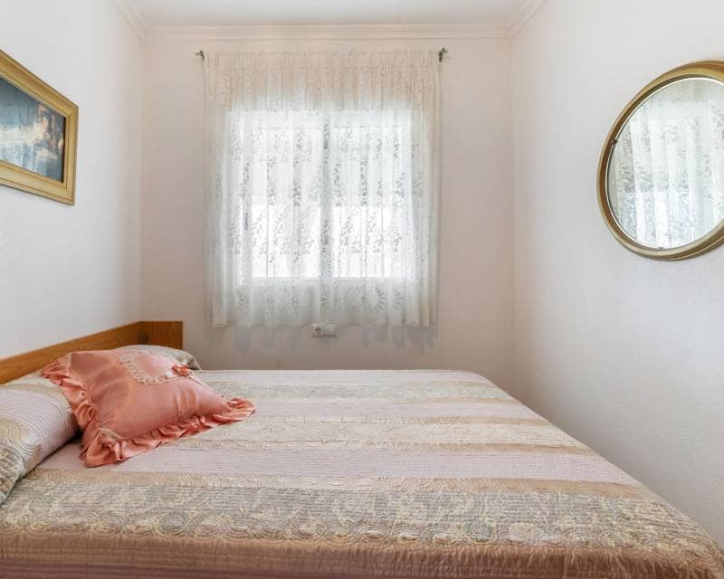 3 bedroom Penthouse for sale in Torrevieja with garage - € 229,000 (Ref: 10026307)