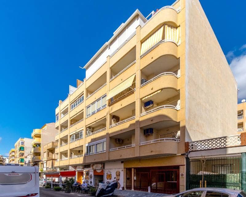 3 bedroom Penthouse for sale in Torrevieja with garage - € 229,000 (Ref: 10026307)