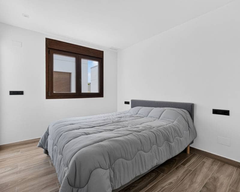 3 quarto Moradia para venda em Los Balcones com piscina - 495 000 € (Ref: 10026309)