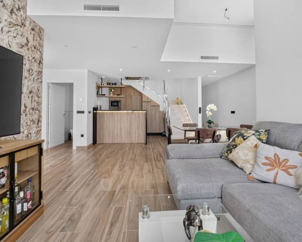 3 makuuhuone Huvila myytävänä paikassa Los Balcones mukana uima-altaan - 495 000 € (Ref: 10026309)