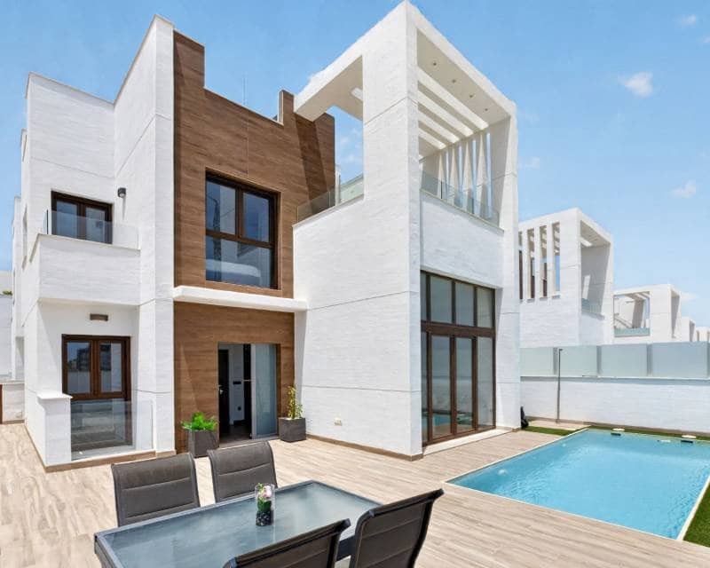 3 quarto Moradia para venda em Los Balcones com piscina - 495 000 € (Ref: 10026309)