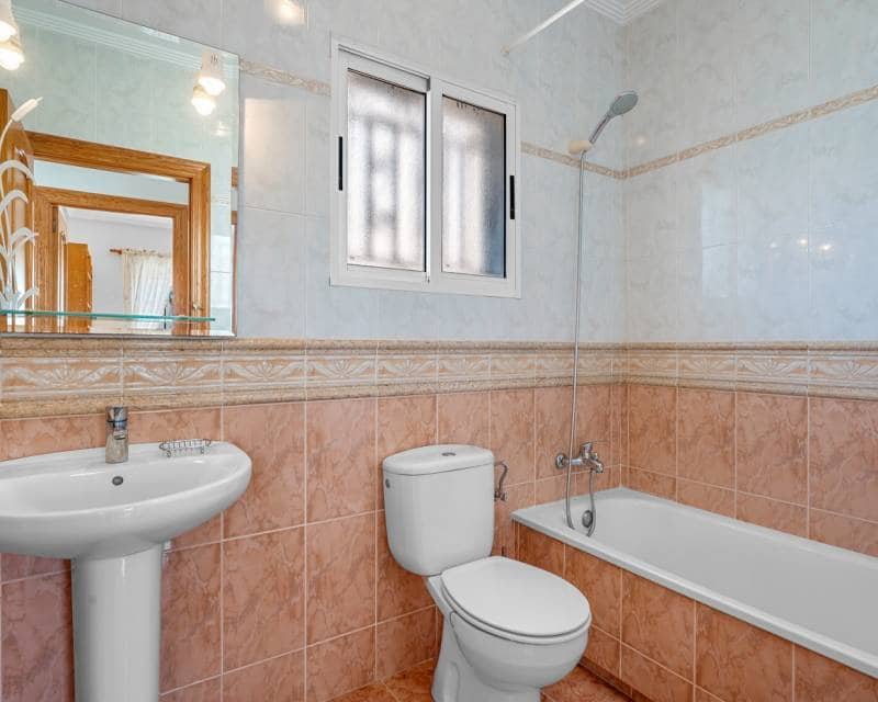 3 bedroom Villa for sale in San Miguel de Salinas with pool - € 229,000 (Ref: 10029624)