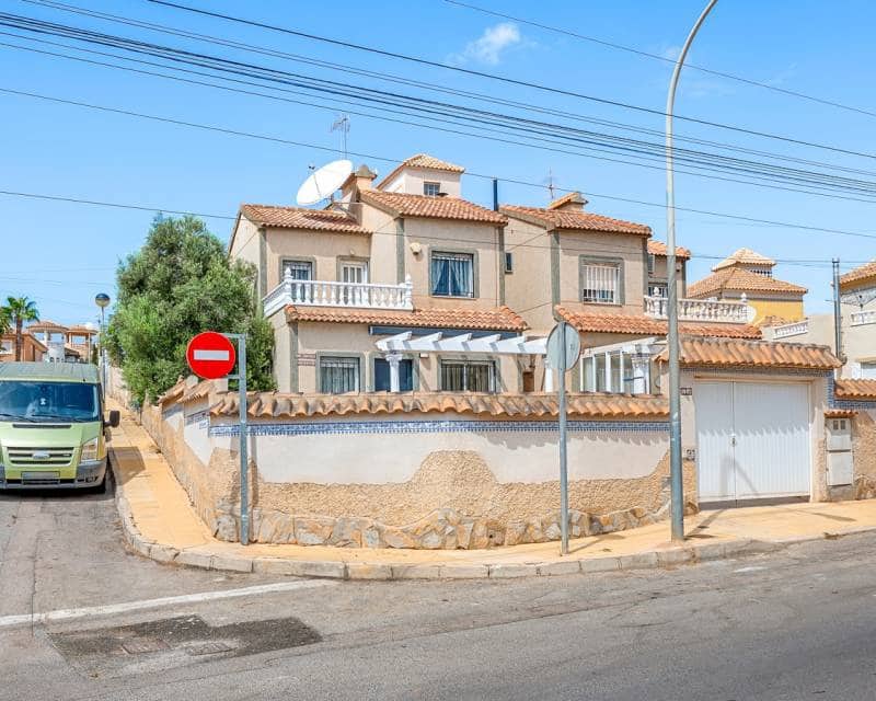 3 bedroom Villa for sale in San Miguel de Salinas with pool - € 229,000 (Ref: 10029624)