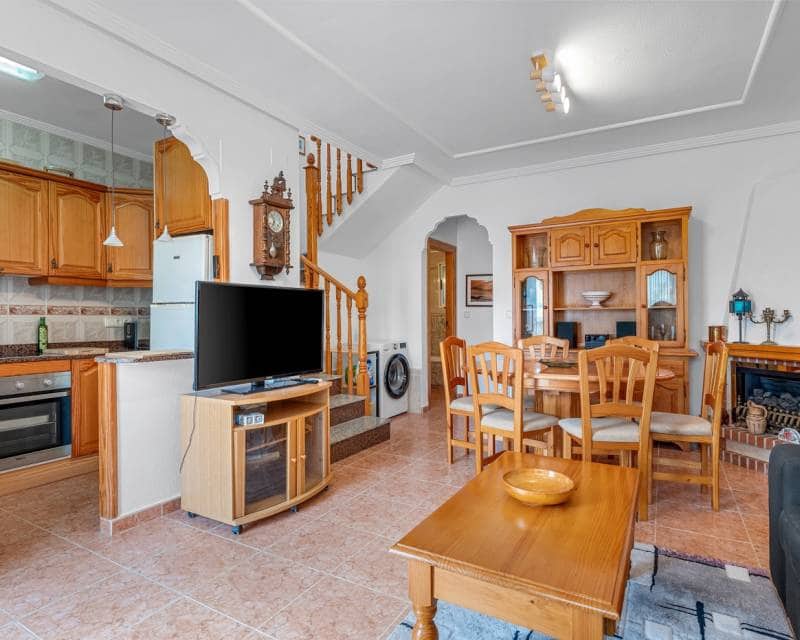 3 bedroom Villa for sale in San Miguel de Salinas with pool - € 229,000 (Ref: 10029624)