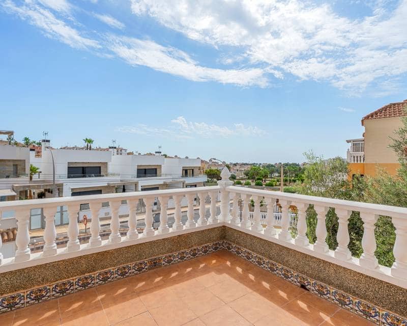 3 bedroom Villa for sale in San Miguel de Salinas with pool - € 229,000 (Ref: 10029624)