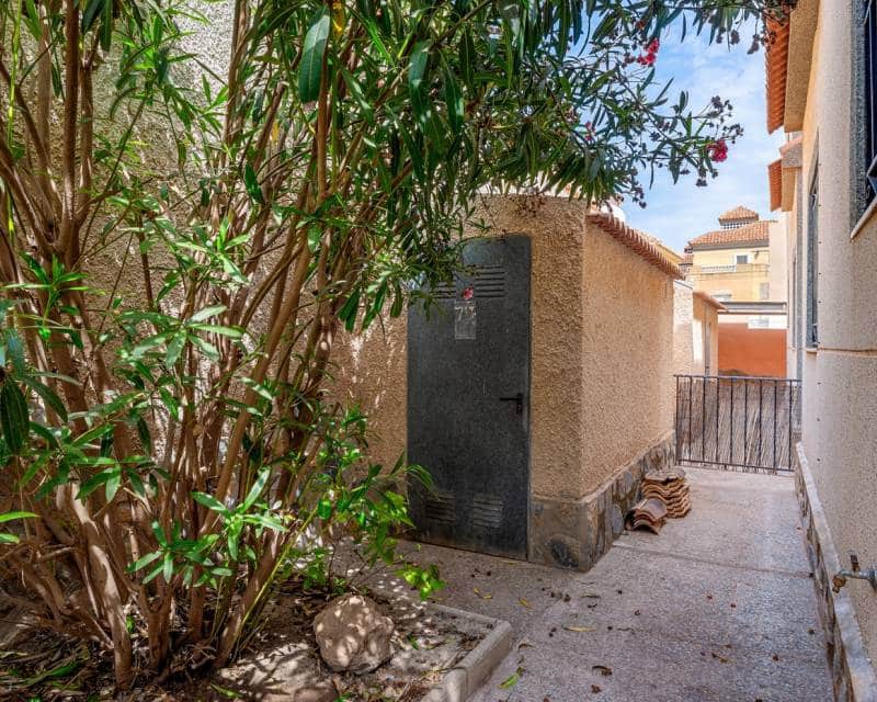 3 bedroom Villa for sale in San Miguel de Salinas with pool - € 229,000 (Ref: 10029624)