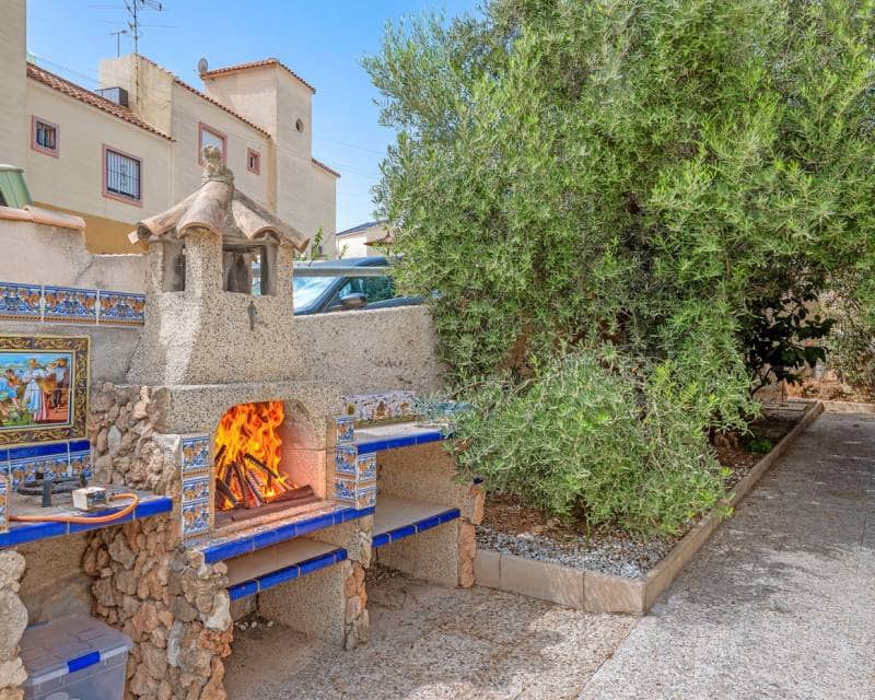 3 bedroom Villa for sale in San Miguel de Salinas with pool - € 229,000 (Ref: 10029624)