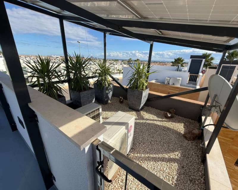 3 makuuhuone Huvila myytävänä paikassa Orihuela Costa mukana uima-altaan - 585 000 € (Ref: 10029701)