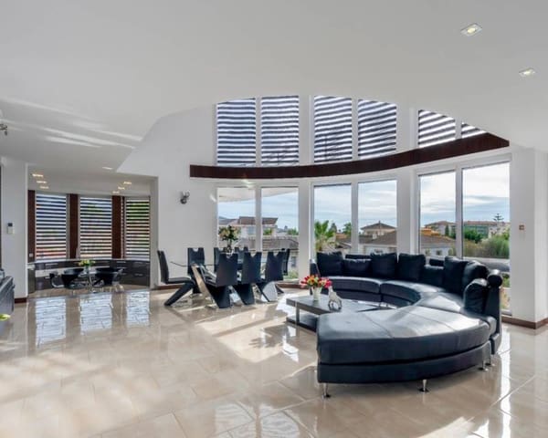 7 sovrum Villa till salu i Pueblo - Urbanizaciones, Alfaz del Pi / L'Alfàs del Pi med pool - 1 290 000 € (Ref: 10029702)
