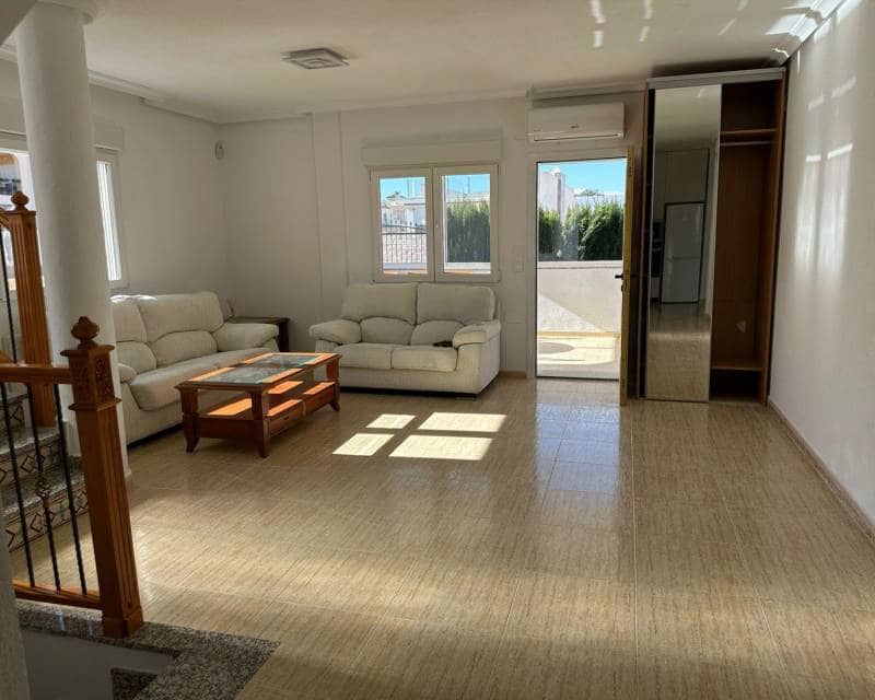 4 sovrum Villa till salu i Torrevieja med pool - 470 000 € (Ref: 10030924)
