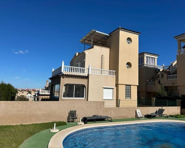 4 sovrum Villa till salu i Torrevieja med pool - 470 000 € (Ref: 10030924)