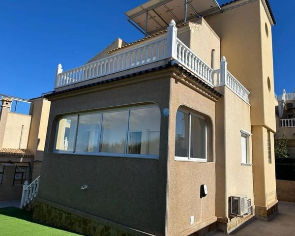 4 sovrum Villa till salu i Torrevieja med pool - 470 000 € (Ref: 10030924)