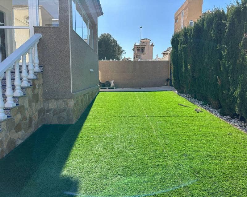 4 sovrum Villa till salu i Torrevieja med pool - 470 000 € (Ref: 10030924)