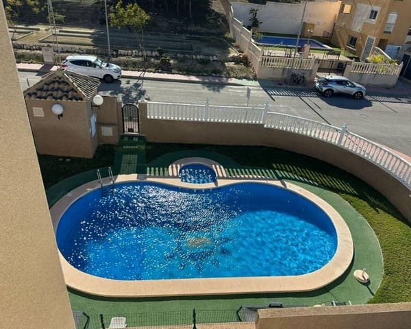 4 sovrum Villa till salu i Torrevieja med pool - 470 000 € (Ref: 10030924)