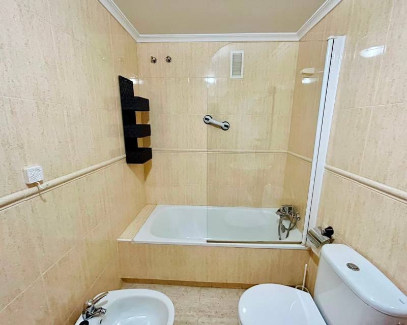 1 Zimmer Apartment zu verkaufen in Torrevieja mit Pool - 198.000 € (Ref: 10031035)