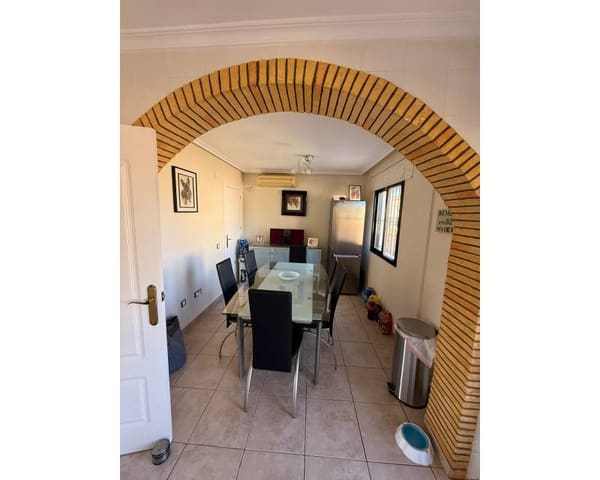 4 soveværelse Villa til salg i Villamartin, Orihuela med swimmingpool - € 410.000 (Ref: 10031039)