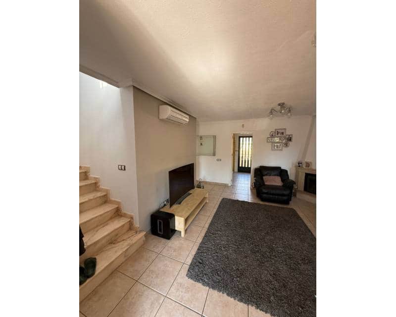 4 soveværelse Villa til salg i Villamartin med swimmingpool - € 410.000 (Ref: 10031039)
