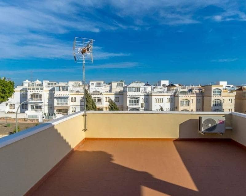 3 camera da letto Villa in vendita in Villamartin con piscina - 295.000 € (Rif: 10031119)