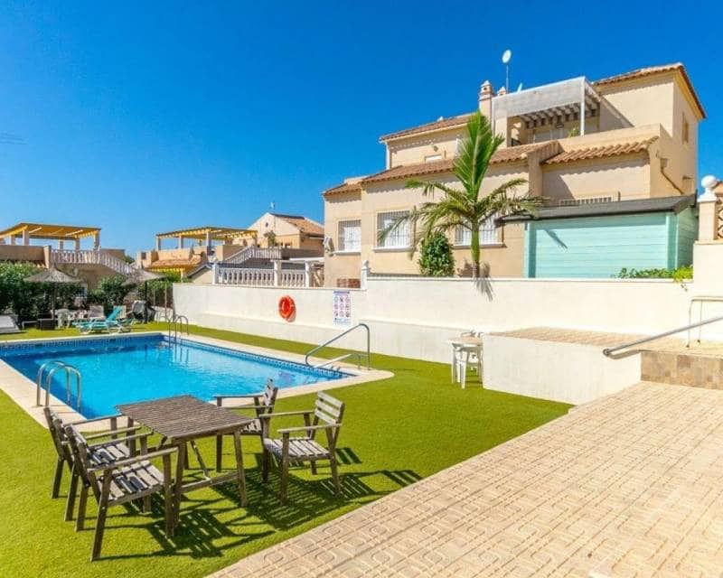 3 camera da letto Villa in vendita in Villamartin con piscina - 295.000 € (Rif: 10031119)