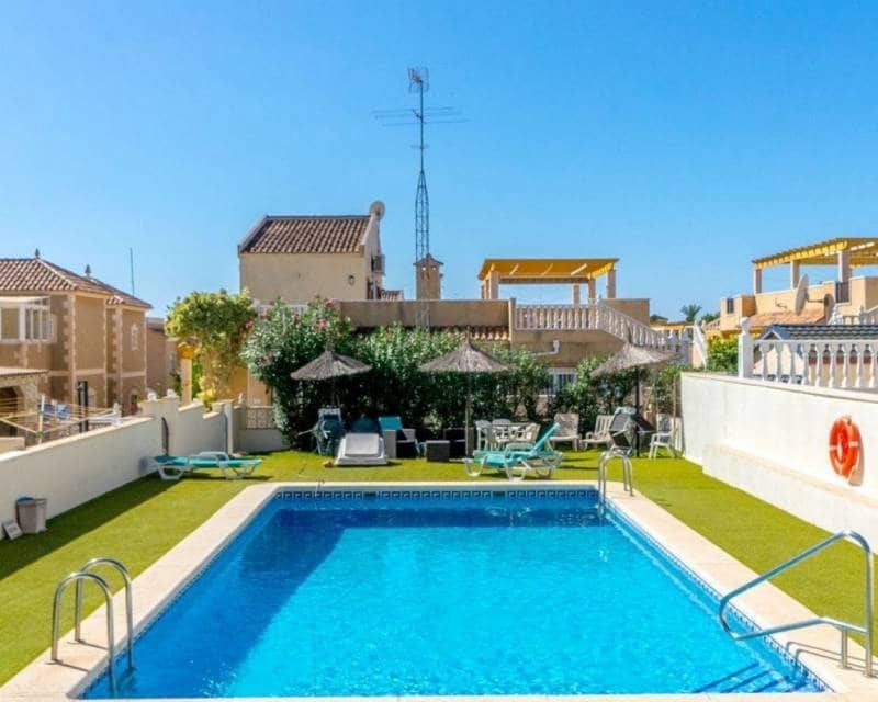 3 camera da letto Villa in vendita in Villamartin con piscina - 295.000 € (Rif: 10031119)